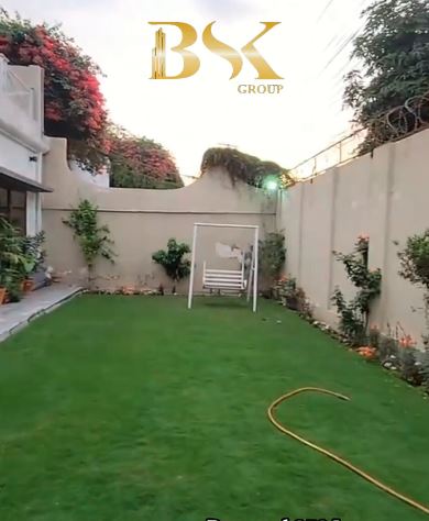 1 Kanal Luxury House For Sale,Phase 1.