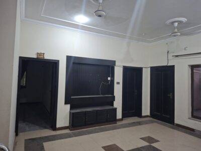 1 kanal upper portion for rent