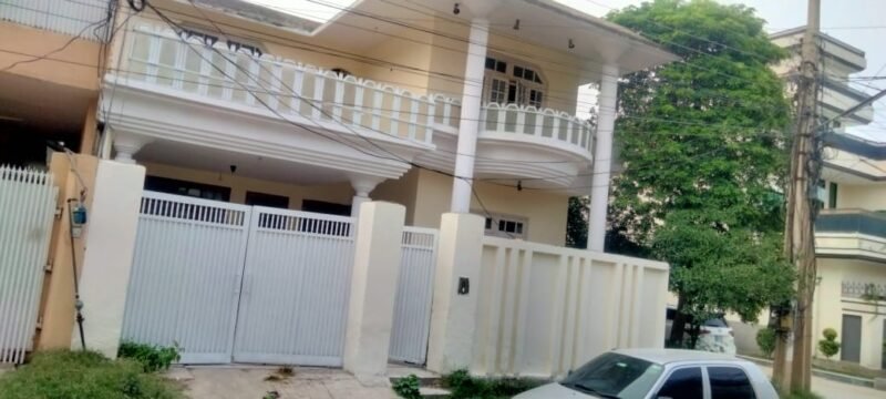10 Marla house for rent in hayatabad Peshawar